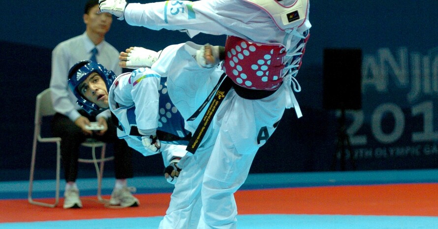 Im Taekwondo-Finale unterlag Hamza Adnan Karim (in Blau) dem Aserbaidschaner Said Gulijew.