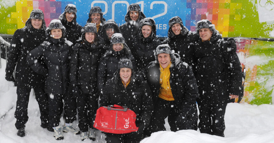 Die Teilnehmer des Workshops von DOSB und DSGV bei den Olympischen Jugend-Winterspielen in Innsbruck. Foto: picture-alliance